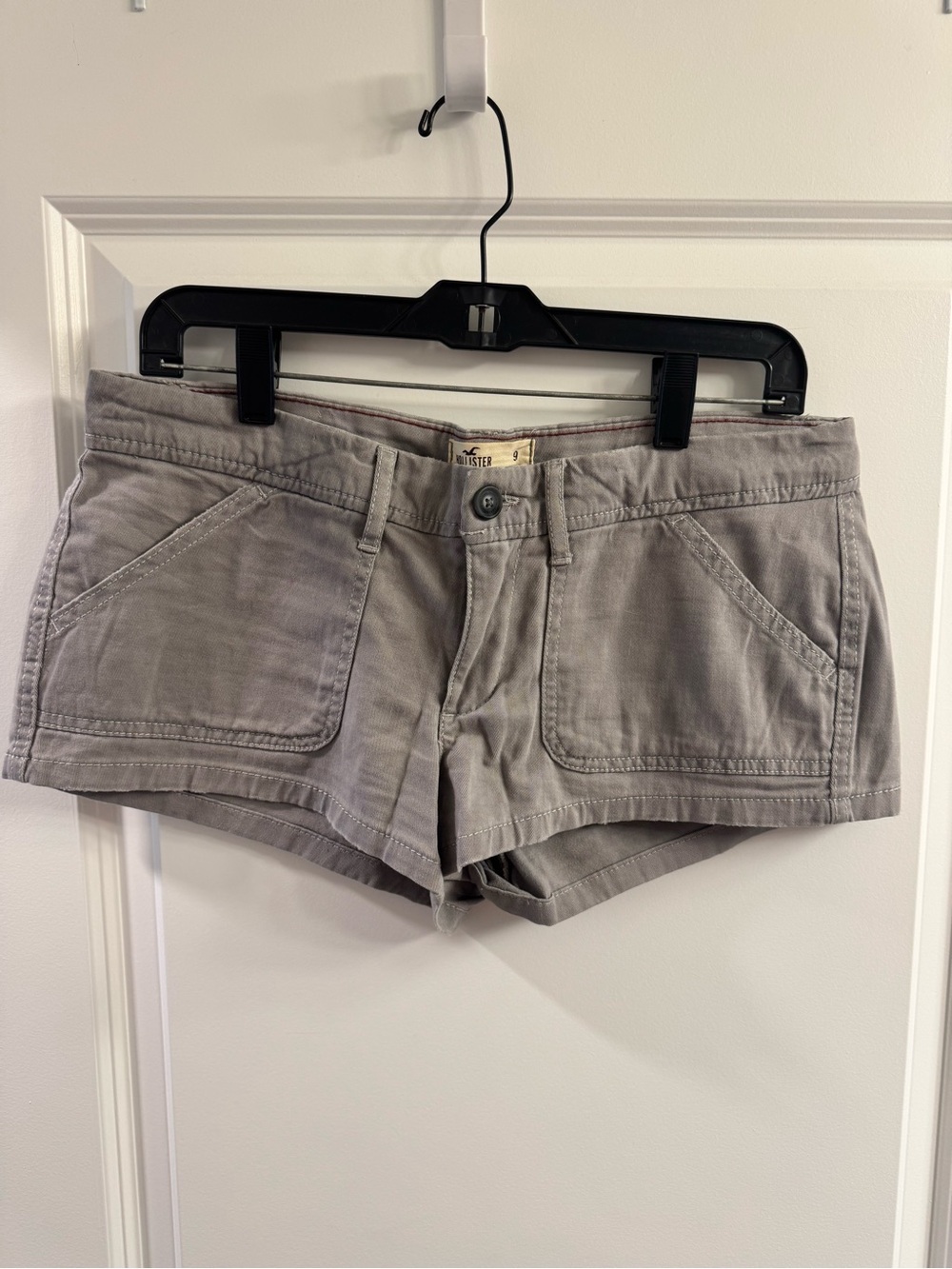 Hollister Light Gray Women's Denim-Style Shorts